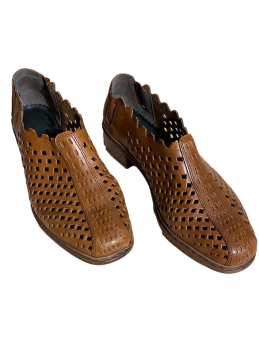 Brown leather Riekers with cut outs size 36